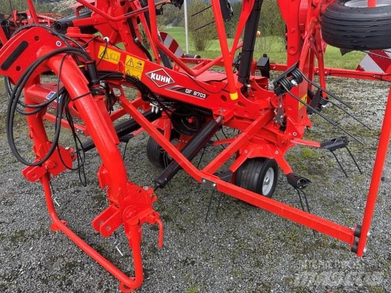 Kuhn GF 8703 Raker og høyvendere