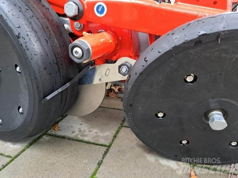 Kuhn Kosma TD Andre såmaskiner