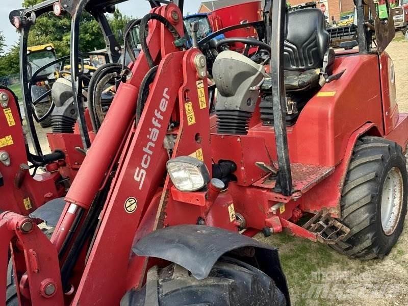 Schäffer 3550 Frontlastere og graveredskap