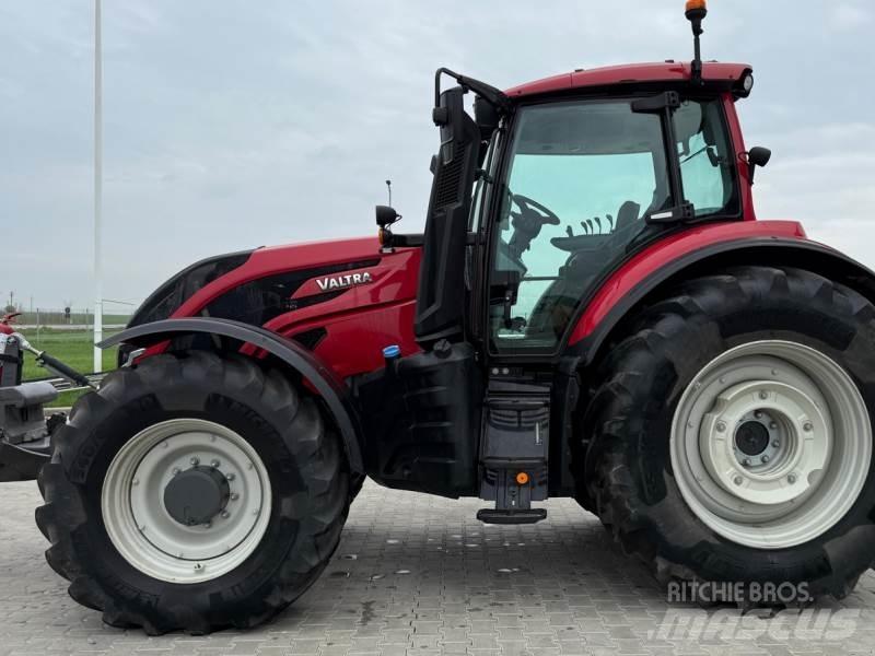 Valtra T235A Traktorer