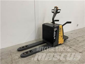 Atlet TLP200 Lavtløftende truck med platform