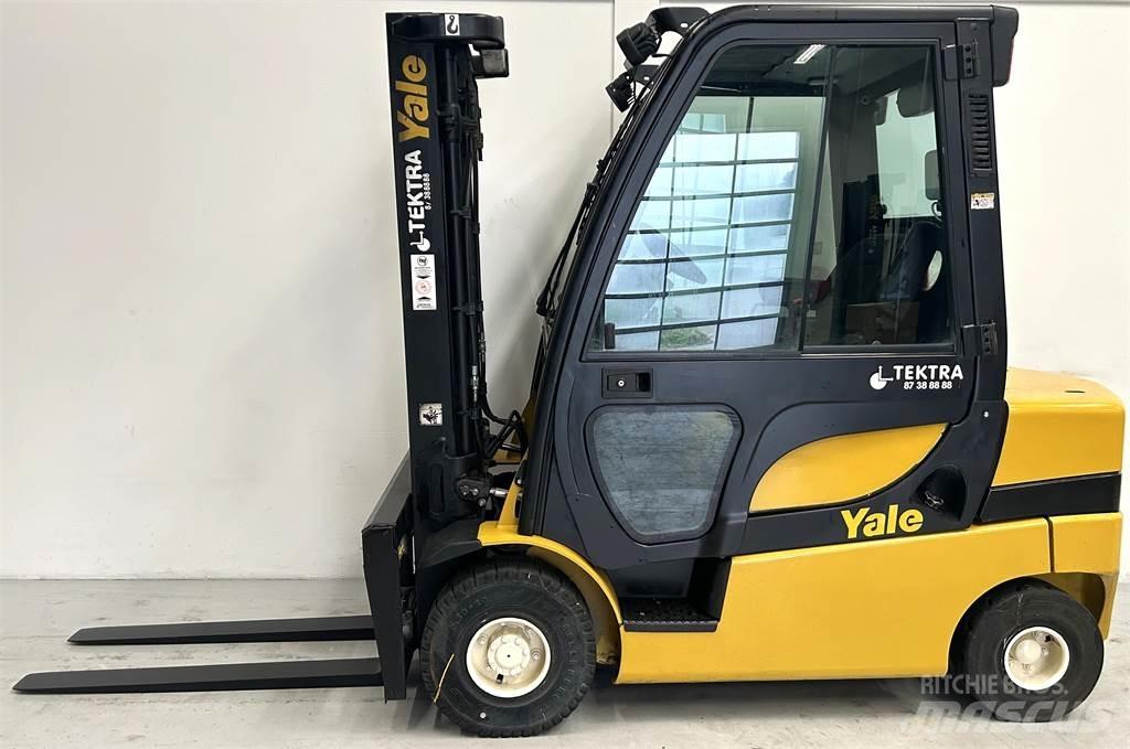 Yale GDP25LX Diesel Trucker