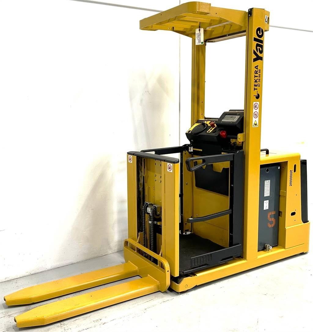 Yale MO10E-SL Middelsløftende plukketruck