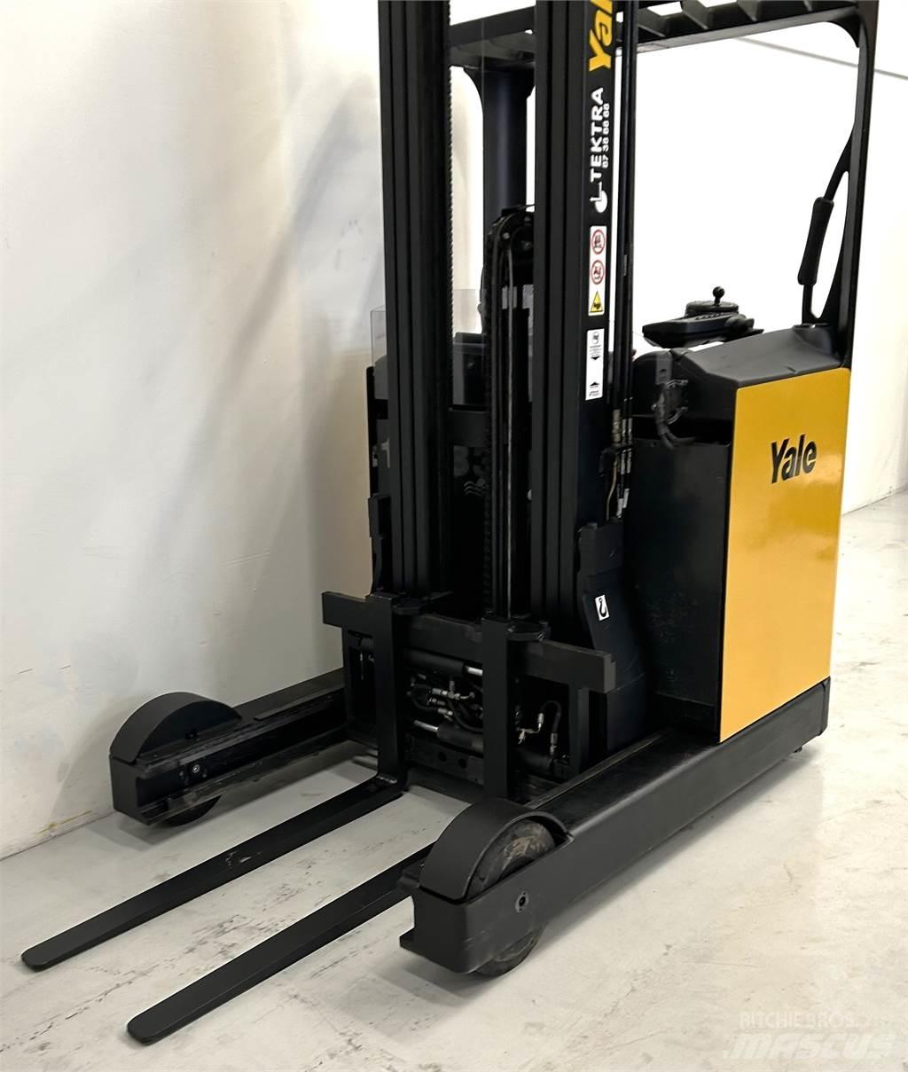 Yale MR16 Skyvemasttruck