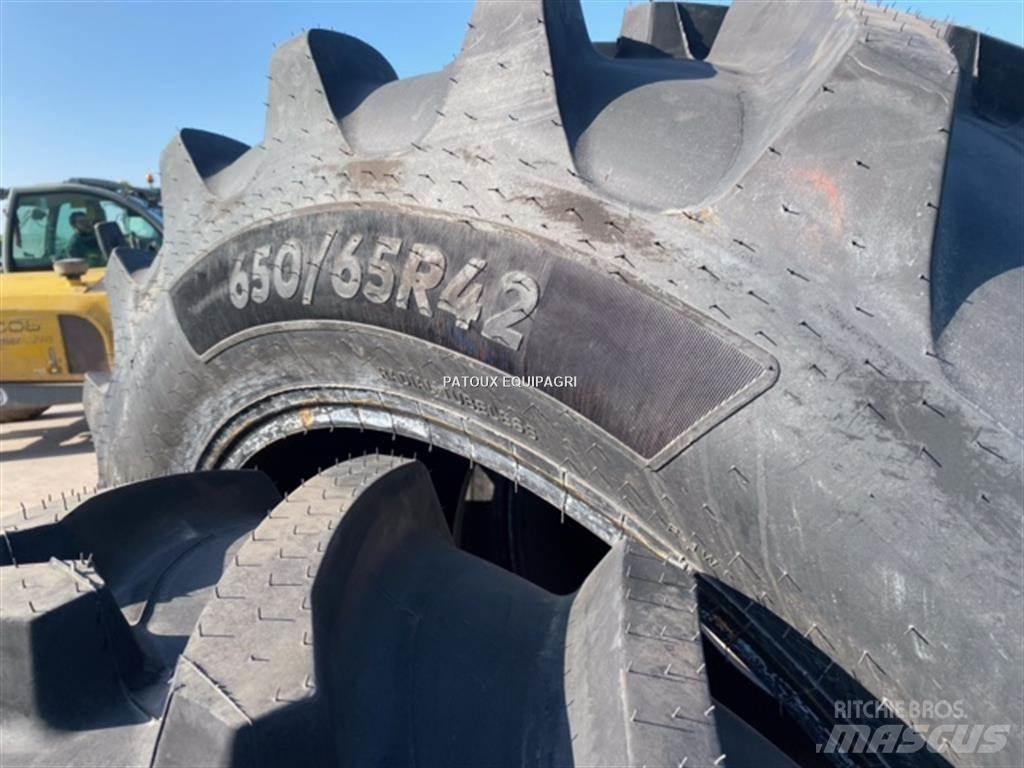 BKT 650/65R42 Dekk, hjul og felger