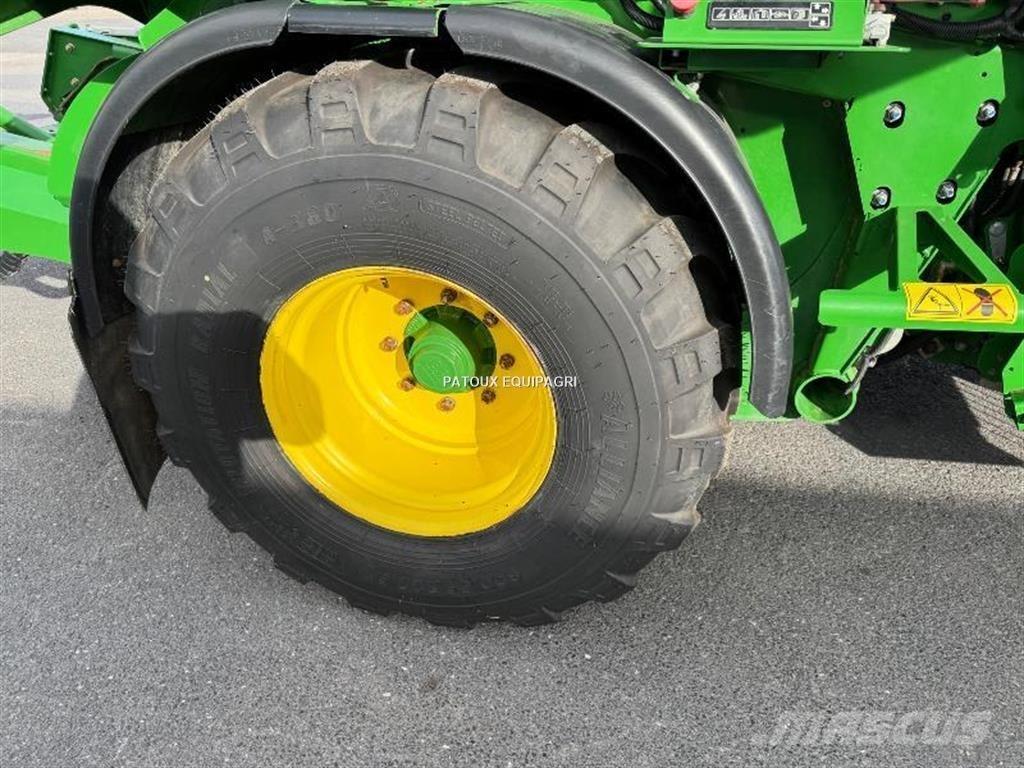 John Deere C441R Rundballepakker