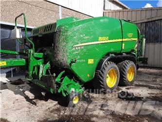 John Deere C441R Rundballepakker