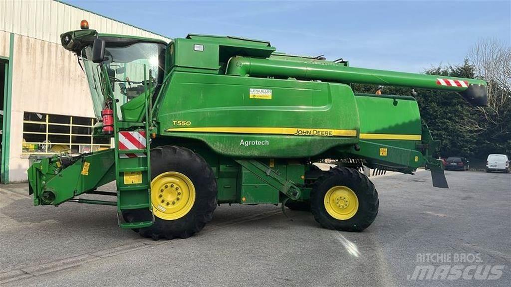 John Deere T 550 Skurtreskere