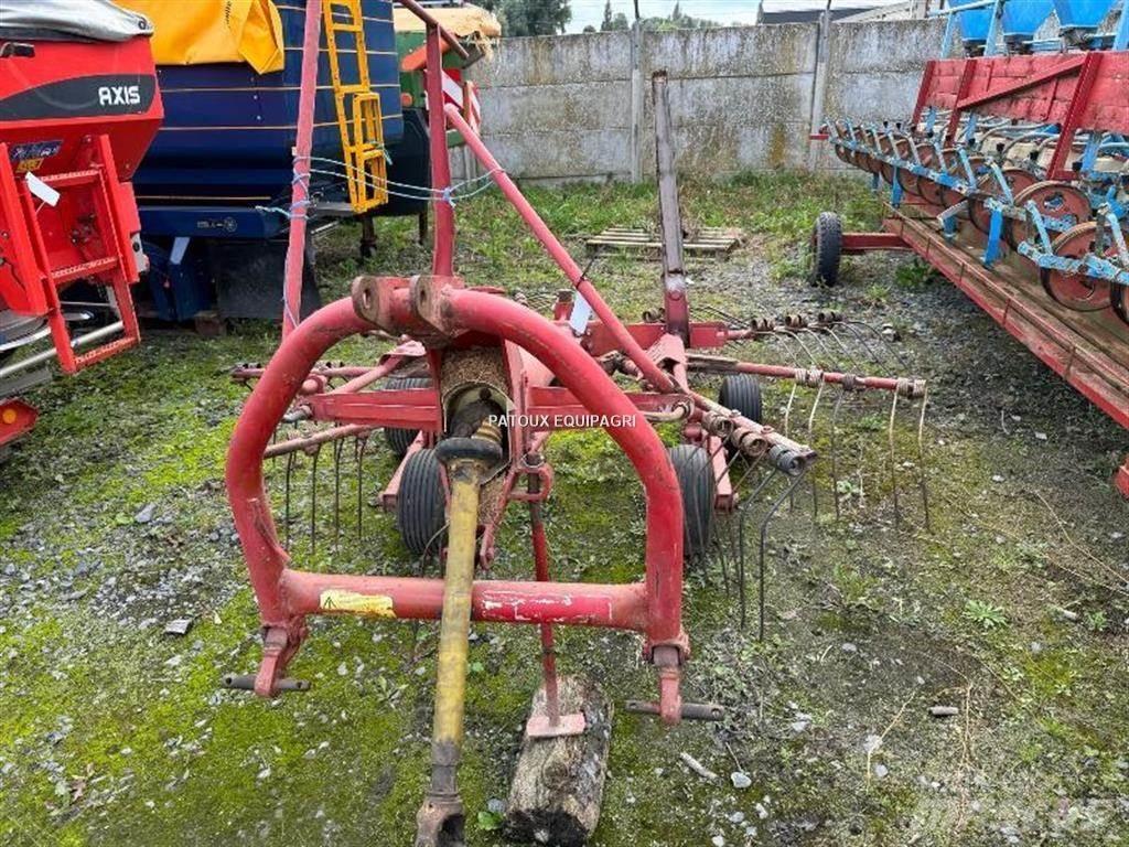 Kuhn GA300 Raker og høyvendere