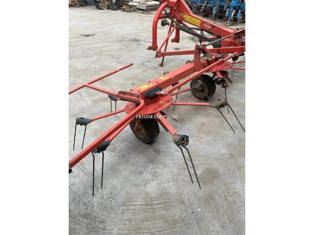 Kuhn GF5202 Raker og høyvendere