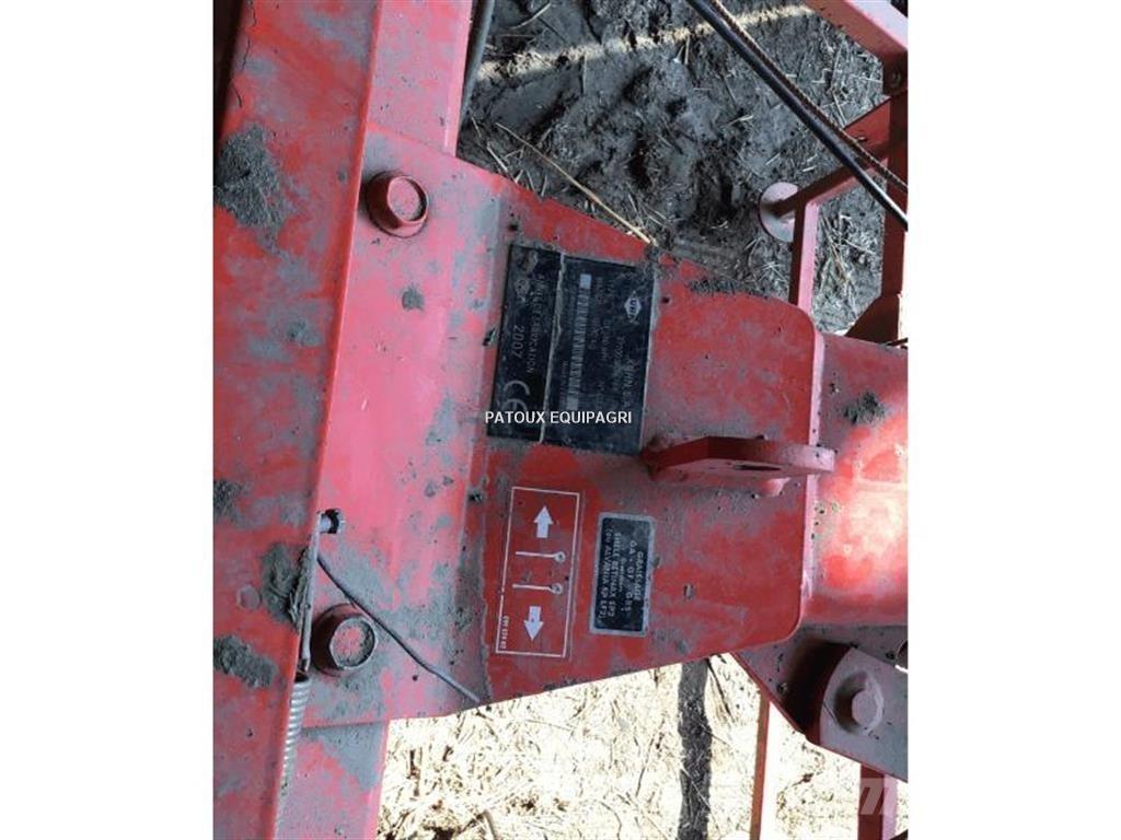 Kuhn GF5801 Raker og høyvendere