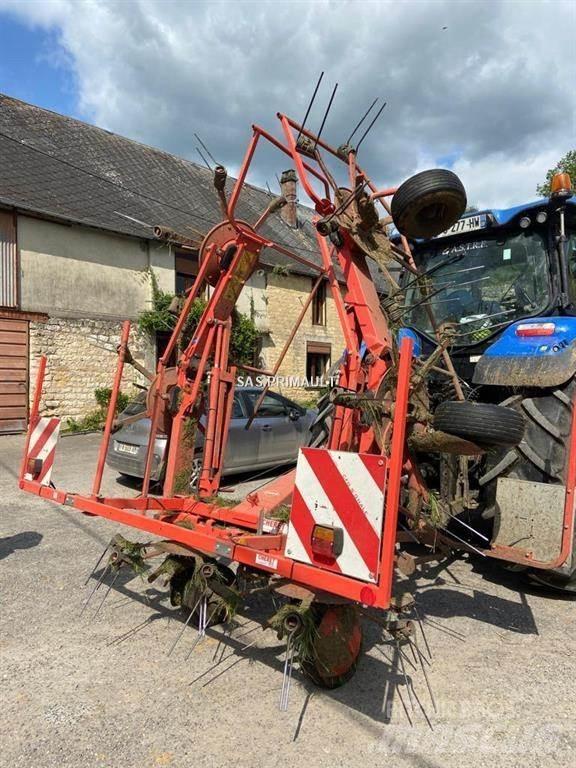 Kuhn GF6502 Raker og høyvendere