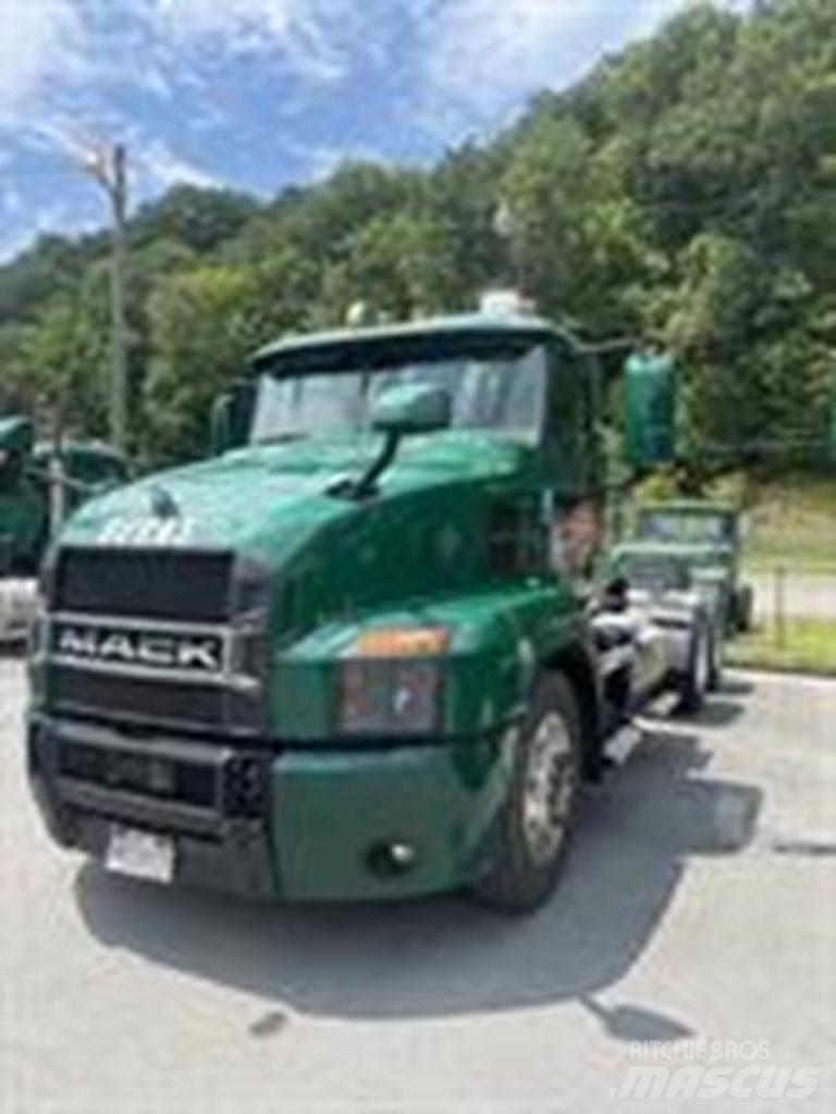 Mack AN64T Trekkvogner