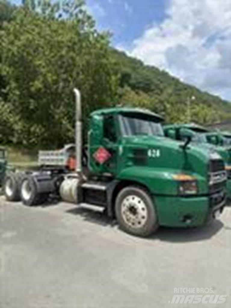 Mack AN64T Trekkvogner
