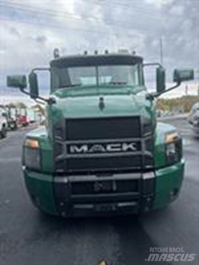 Mack AN64T Trekkvogner