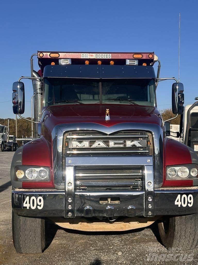 Mack GR104FR Tippbil
