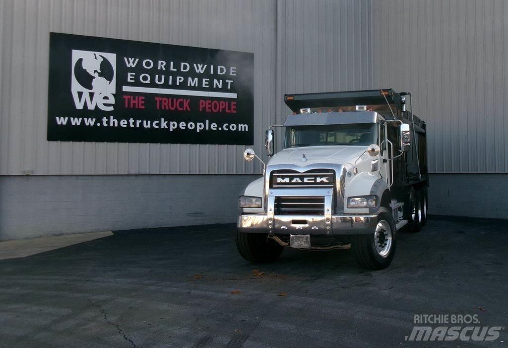 Mack GR64F Tippbil