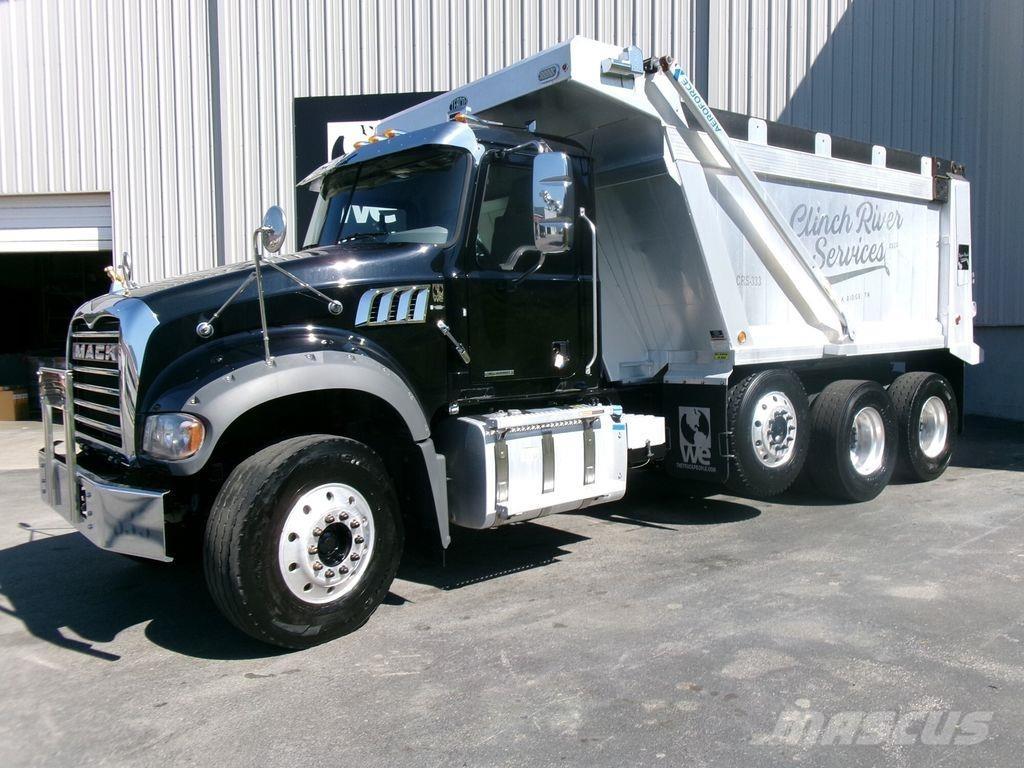Mack GR64F Tippbil