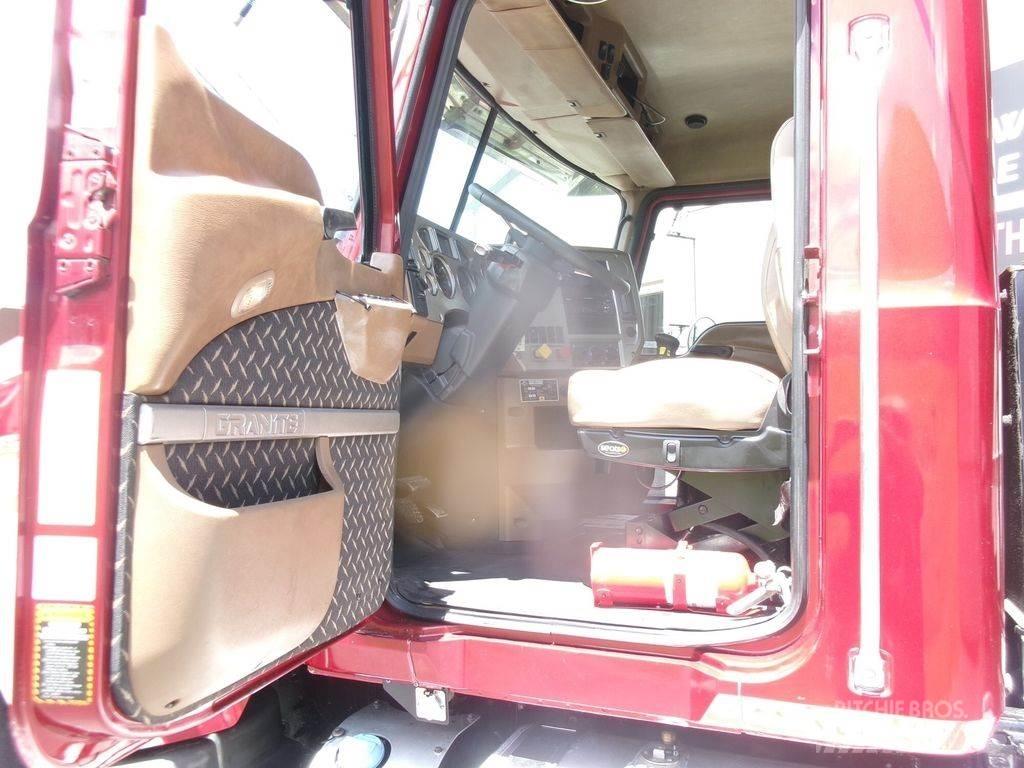 Mack GU 713 Tippbil
