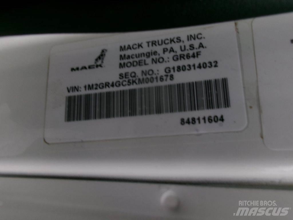 Mack GU713 Tippbil