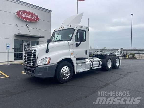 Freightliner CASCADIA 116 Trekkvogner