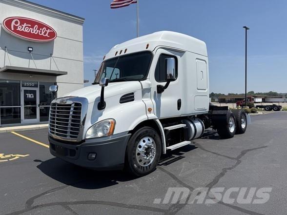 Freightliner CASCADIA 116 Trekkvogner