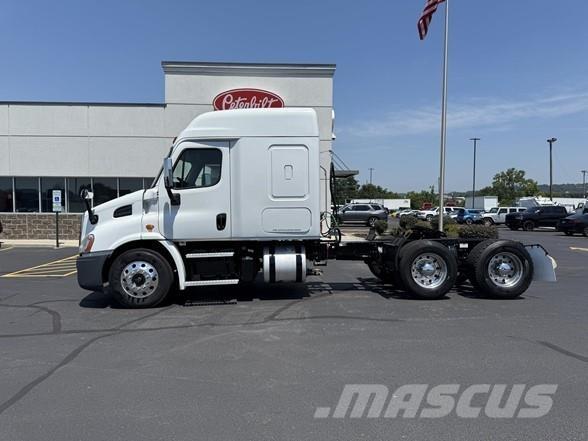 Freightliner CASCADIA 116 Trekkvogner