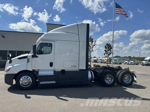 Freightliner CASCADIA 116 Trekkvogner
