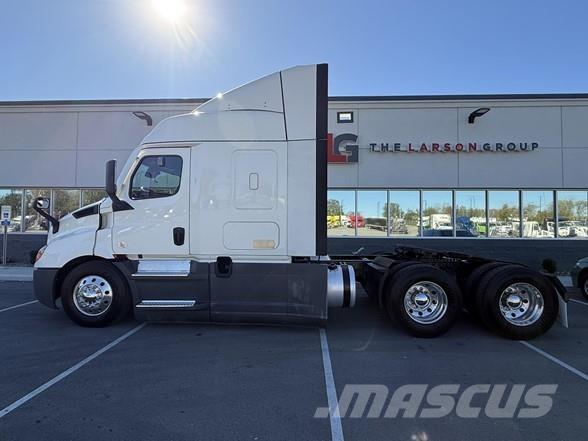 Freightliner CASCADIA 116 Trekkvogner