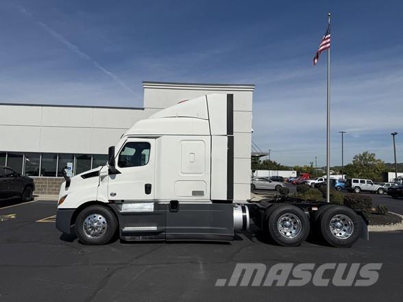 Freightliner CASCADIA 116 Trekkvogner