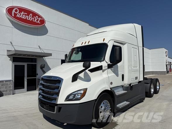 Freightliner CASCADIA 116 Trekkvogner