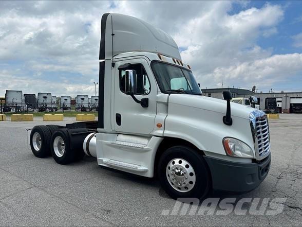 Freightliner CASCADIA 125 Trekkvogner