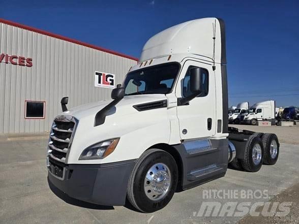 Freightliner CASCADIA 126 Trekkvogner