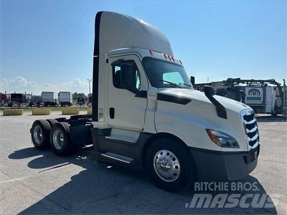 Freightliner CASCADIA 126 Trekkvogner