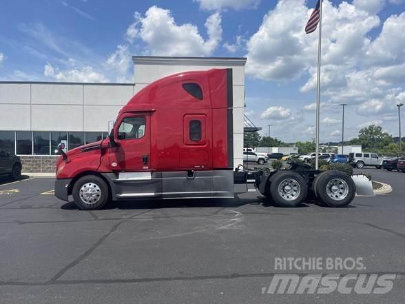 Freightliner CASCADIA 126 Trekkvogner