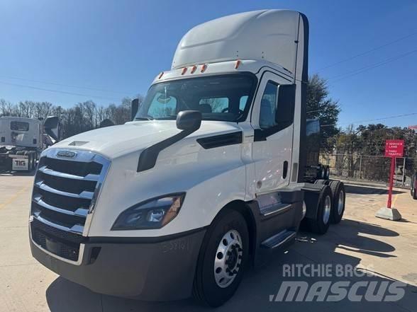 Freightliner CASCADIA 126 Trekkvogner