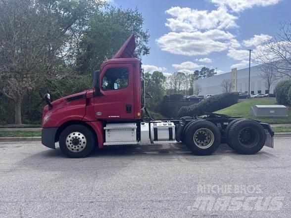 Freightliner CASCADIA 126 Trekkvogner