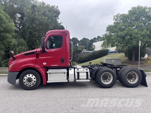 Freightliner CASCADIA 126 Trekkvogner