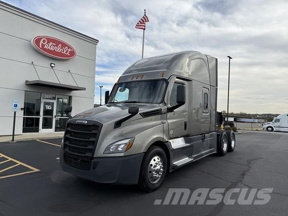 Freightliner CASCADIA 126 Trekkvogner