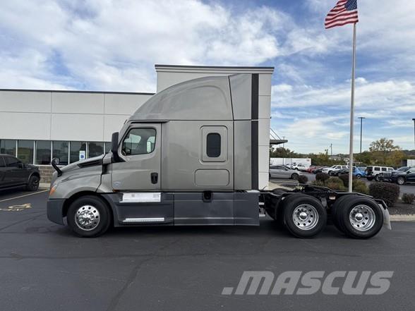 Freightliner CASCADIA 126 Trekkvogner