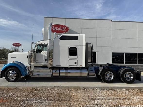 Kenworth W900B Trekkvogner