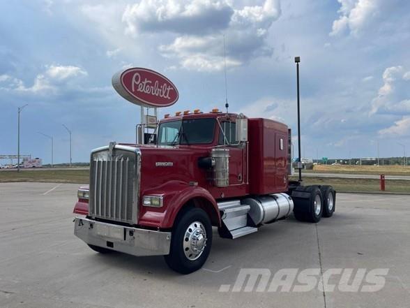 Kenworth W900B Trekkvogner