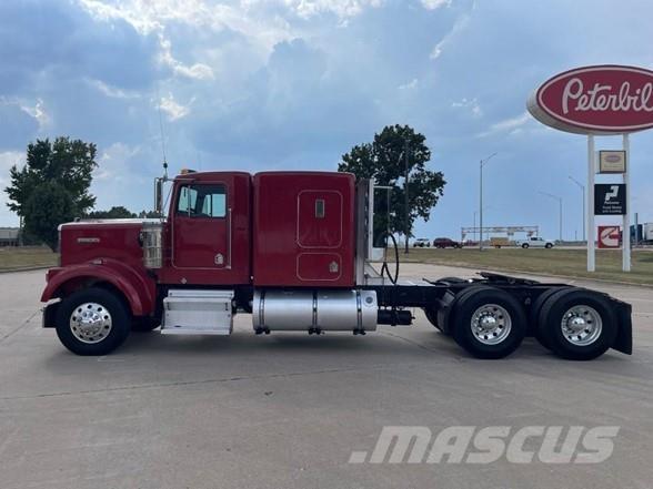 Kenworth W900B Trekkvogner