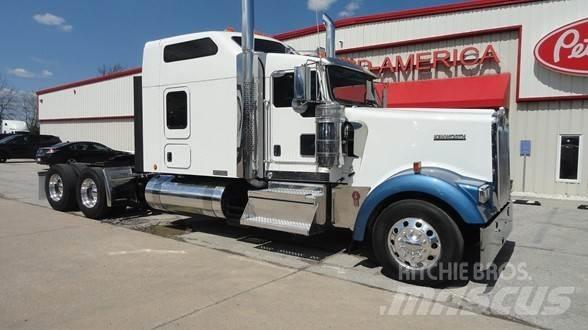 Kenworth W900L Trekkvogner