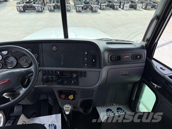 Peterbilt 367 Trekkvogner