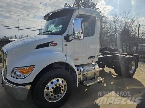 Peterbilt 536 Trekkvogner
