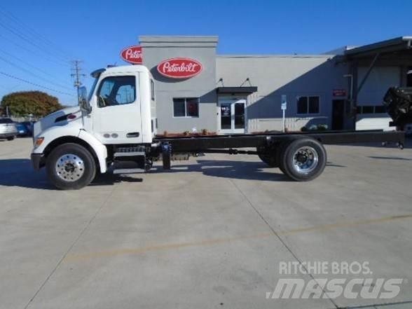Peterbilt 536 Chassis