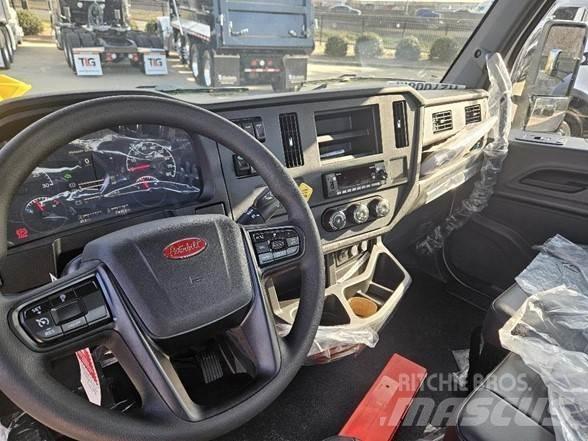 Peterbilt 536 Chassis