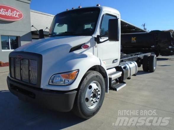 Peterbilt 536 Chassis