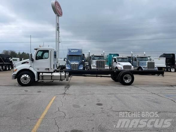 Peterbilt 536 Chassis